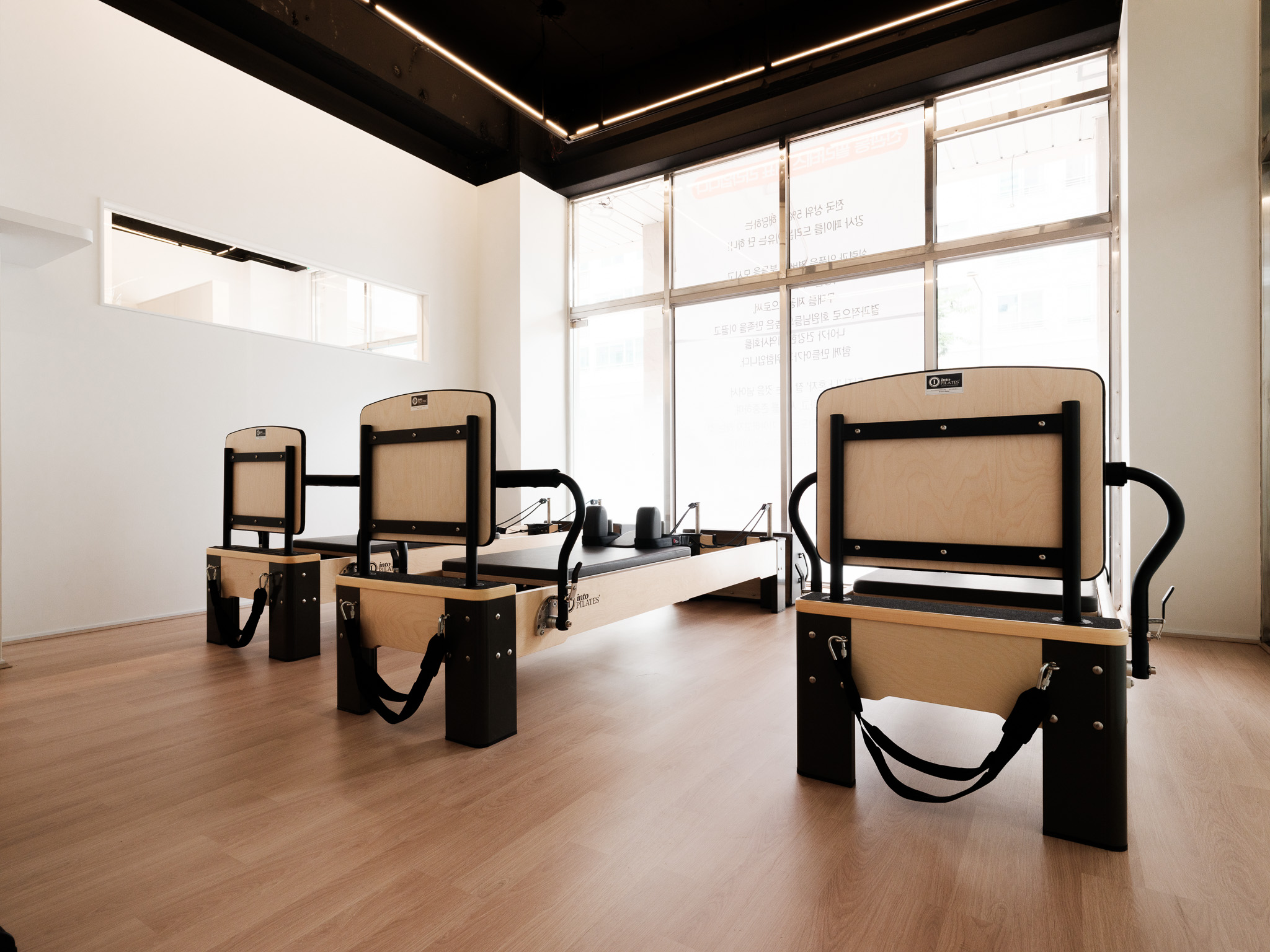 매장 사진 필라테스