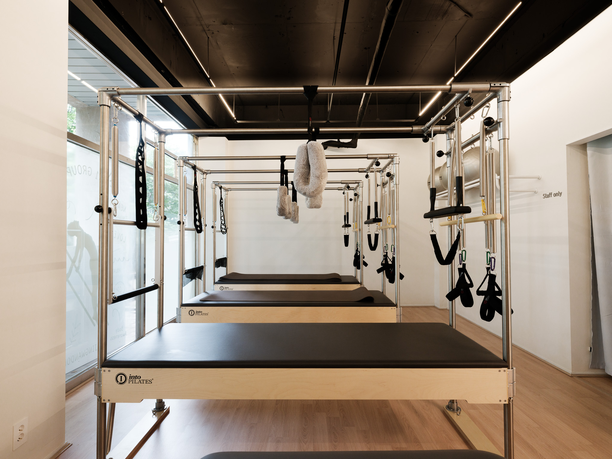 매장 사진 필라테스